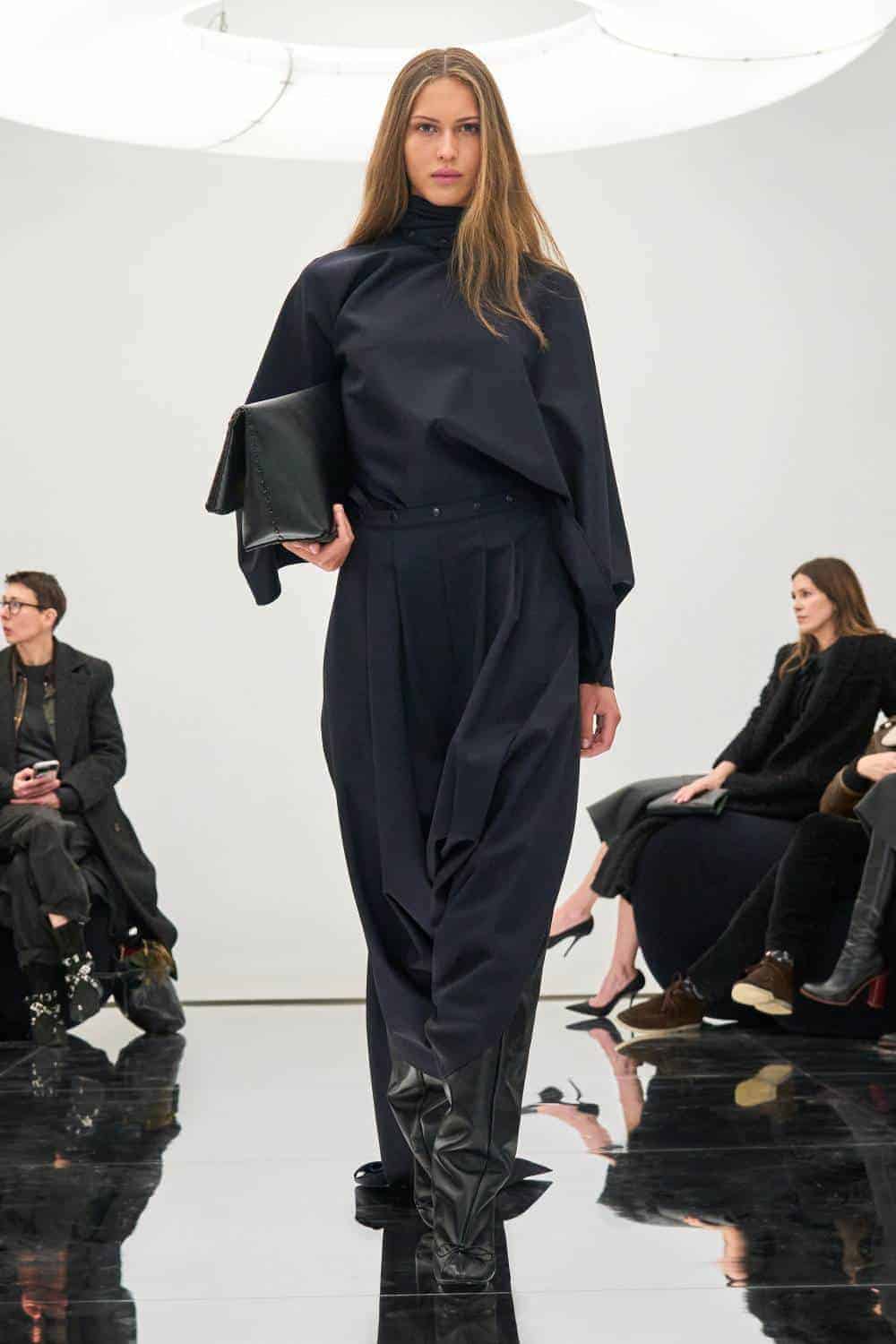 Alaïa: Ready-To-Wear AW24 - 10 Magazine